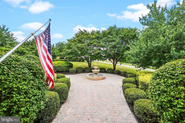 40656 CANONGATE DR, Leesburg, VA 20175
