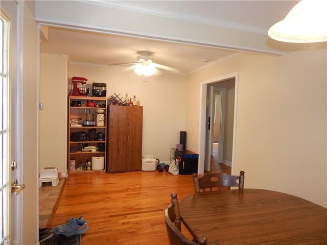 1024 Vanderploeg DR, Chesapeake, VA 23323