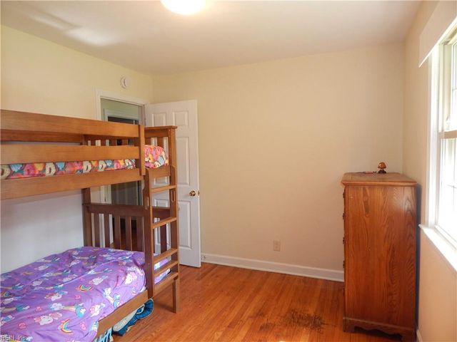 1024 Vanderploeg DR, Chesapeake, VA 23323