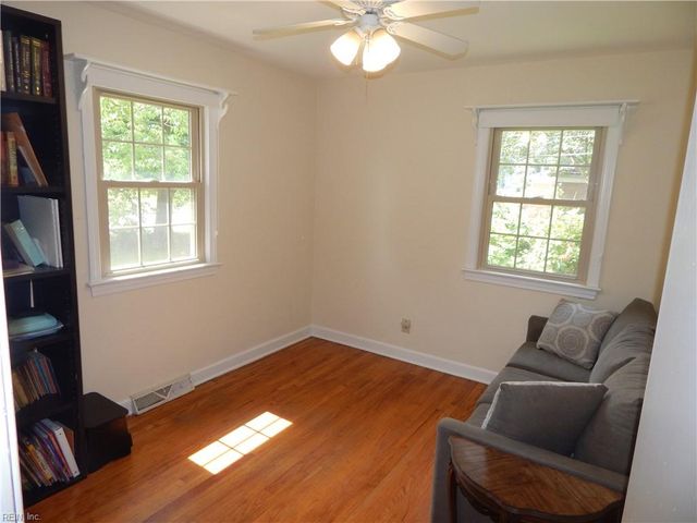 1024 Vanderploeg DR, Chesapeake, VA 23323
