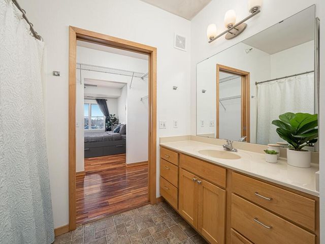 2900 11th Avenue S 413, Minneapolis, MN 55407