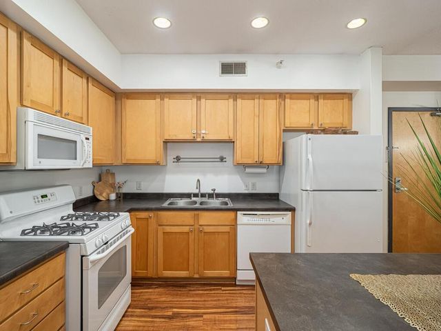 2900 11th Avenue S 413, Minneapolis, MN 55407