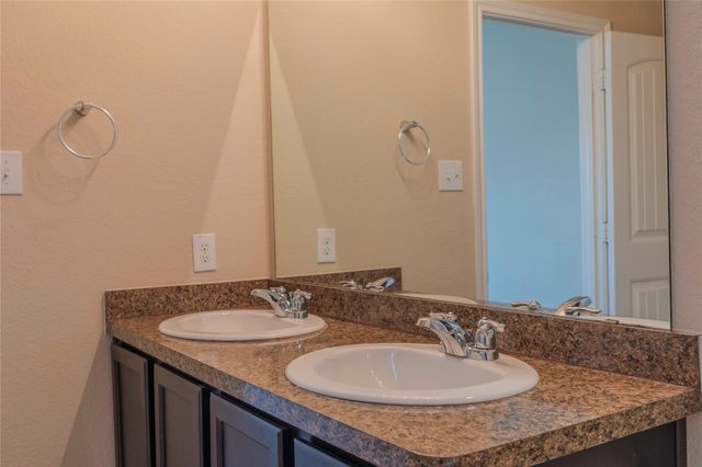 5157 Grayson Ridge Drive, Fort Worth, TX 76179