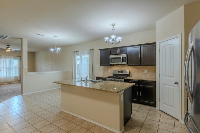 5157 Grayson Ridge Drive, Fort Worth, TX 76179