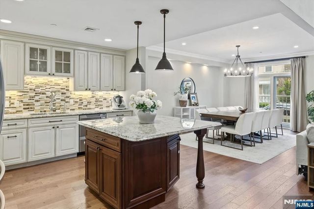 208 Shearwater Court 15, Jersey City, NJ 07305