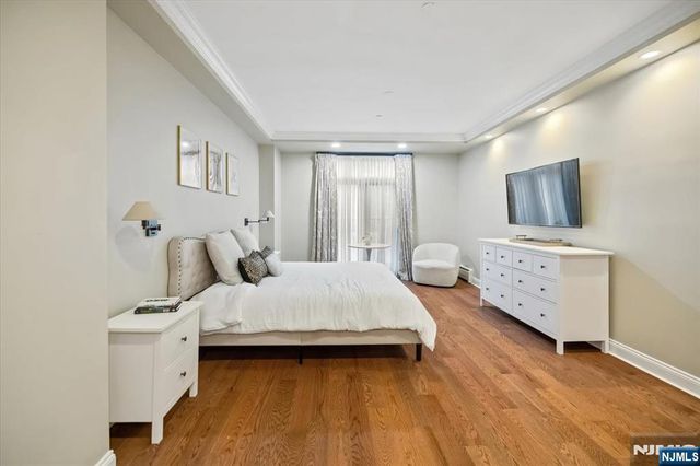 208 Shearwater Court 15, Jersey City, NJ 07305