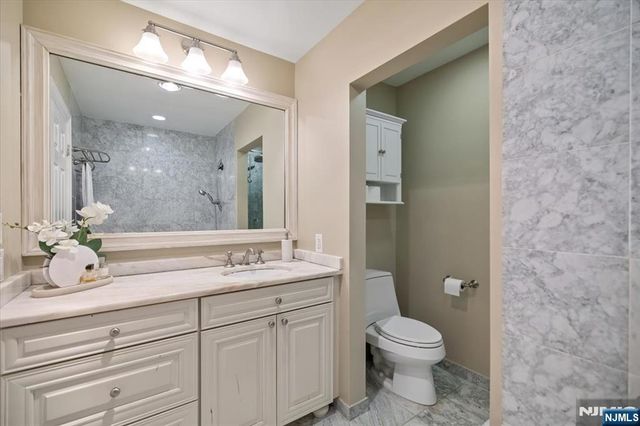 208 Shearwater Court 15, Jersey City, NJ 07305