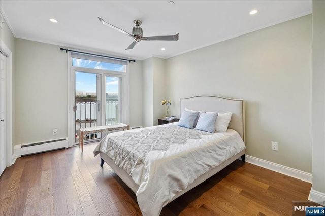 208 Shearwater Court 15, Jersey City, NJ 07305
