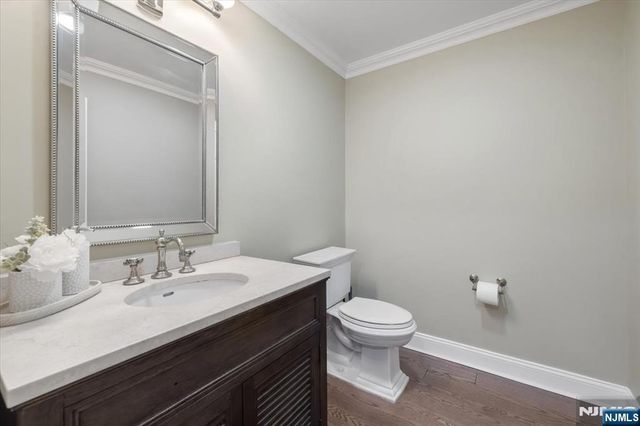 208 Shearwater Court 15, Jersey City, NJ 07305