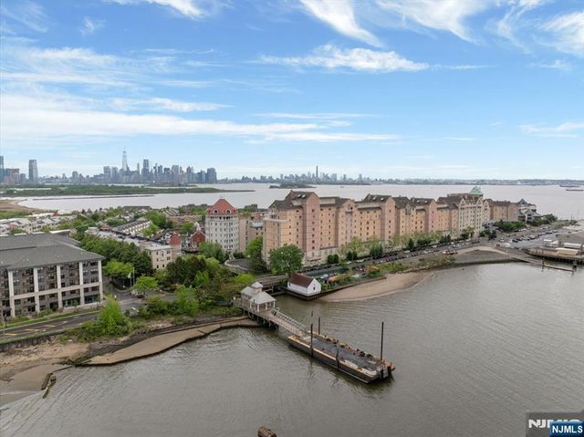 208 Shearwater Court 15, Jersey City, NJ 07305