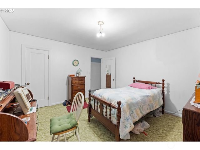 1202 21st Avenue, Longview, WA 98632