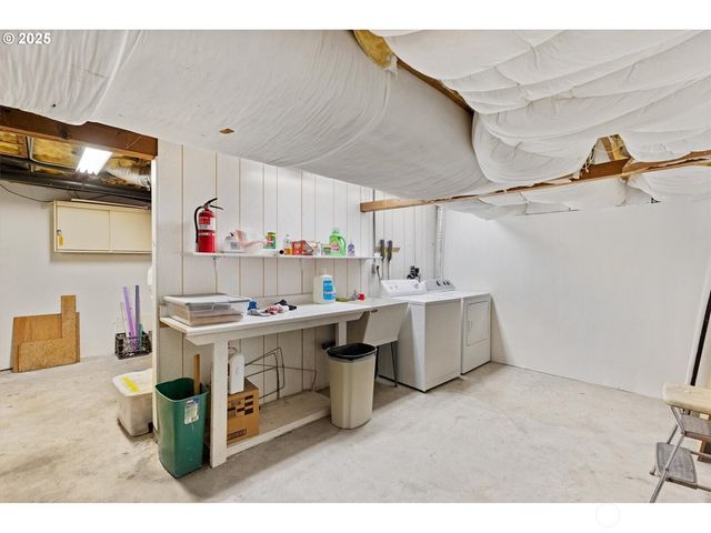 1202 21st Avenue, Longview, WA 98632