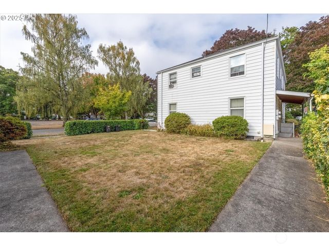 1202 21st Avenue, Longview, WA 98632