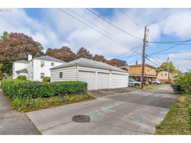 1202 21st Avenue, Longview, WA 98632