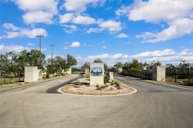 315 Dry Bear CRK, New Braunfels, TX 78132