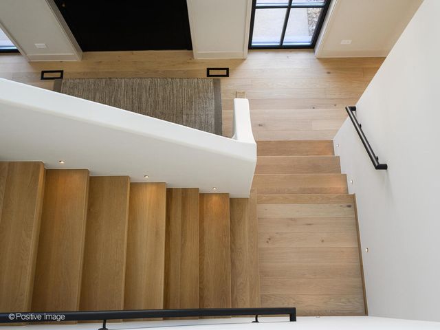 1180 Oak Ridge Drive, Glencoe, IL 60022