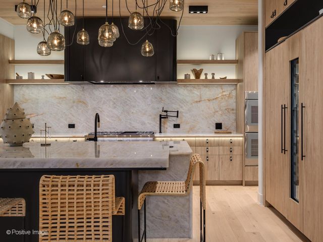 1180 Oak Ridge Drive, Glencoe, IL 60022