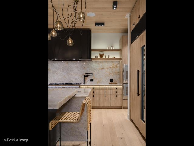 1180 Oak Ridge Drive, Glencoe, IL 60022