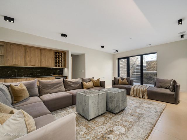 1180 Oak Ridge Drive, Glencoe, IL 60022