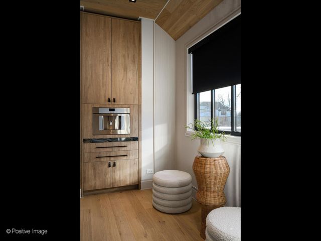 1180 Oak Ridge Drive, Glencoe, IL 60022