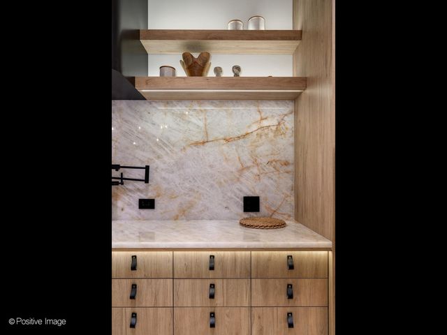 1180 Oak Ridge Drive, Glencoe, IL 60022