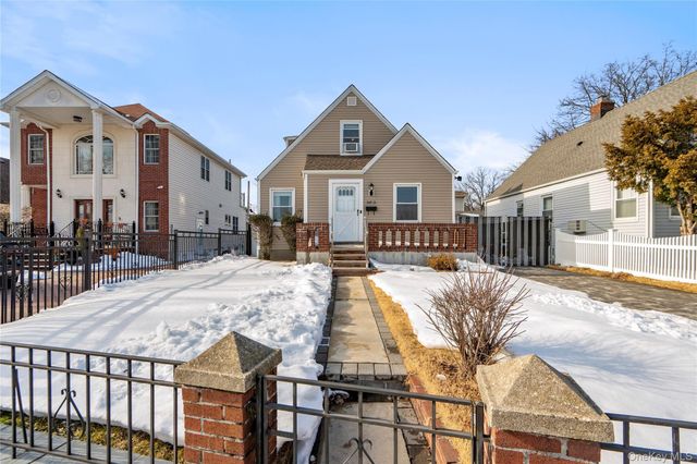 269-15 Union Turnpike, New Hyde Park, NY 11040