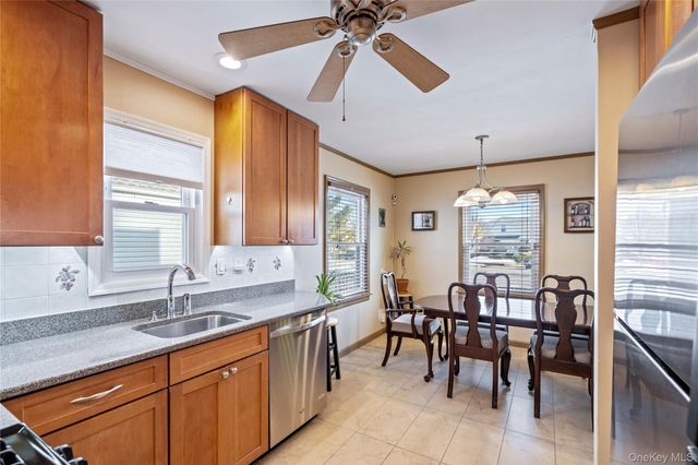 269-15 Union Turnpike, New Hyde Park, NY 11040