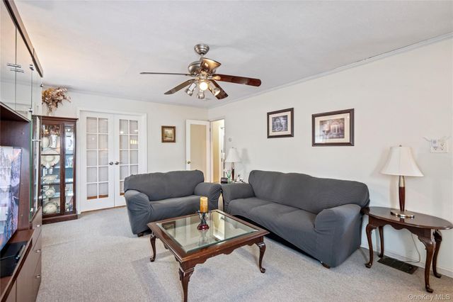 269-15 Union Turnpike, New Hyde Park, NY 11040