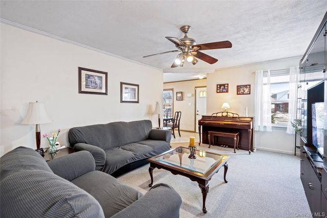 269-15 Union Turnpike, New Hyde Park, NY 11040