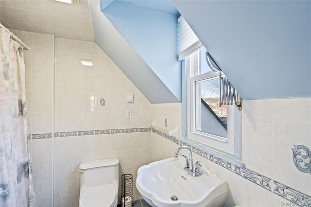 269-15 Union Turnpike, New Hyde Park, NY 11040