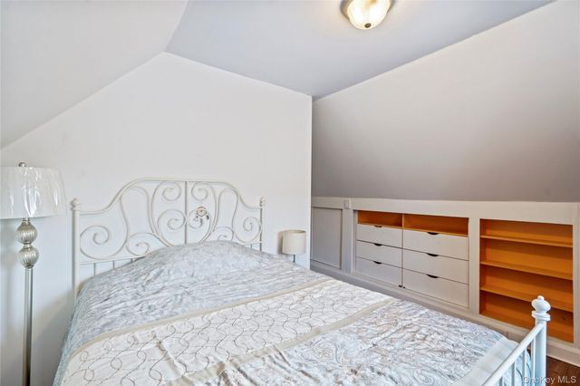 269-15 Union Turnpike, New Hyde Park, NY 11040