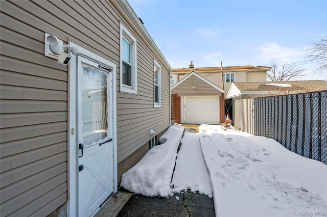 269-15 Union Turnpike, New Hyde Park, NY 11040