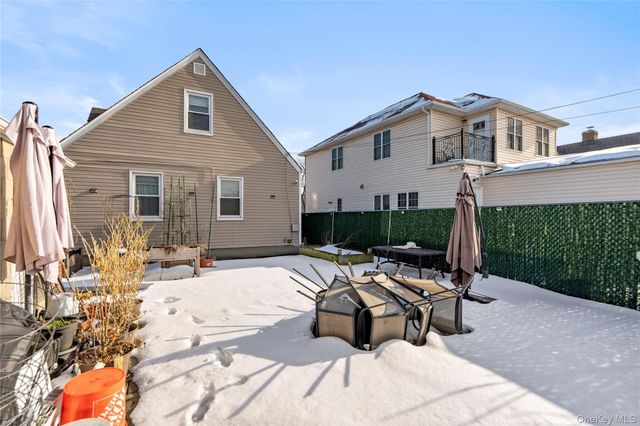 269-15 Union Turnpike, New Hyde Park, NY 11040