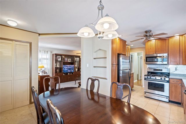 269-15 Union Turnpike, New Hyde Park, NY 11040