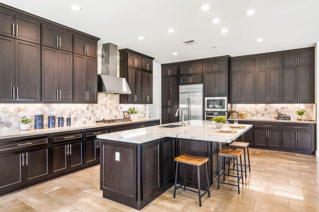 1989 Old Vine Pl, Brentwood, CA 94513