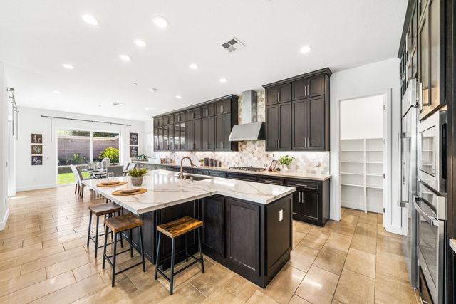 1989 Old Vine Pl, Brentwood, CA 94513