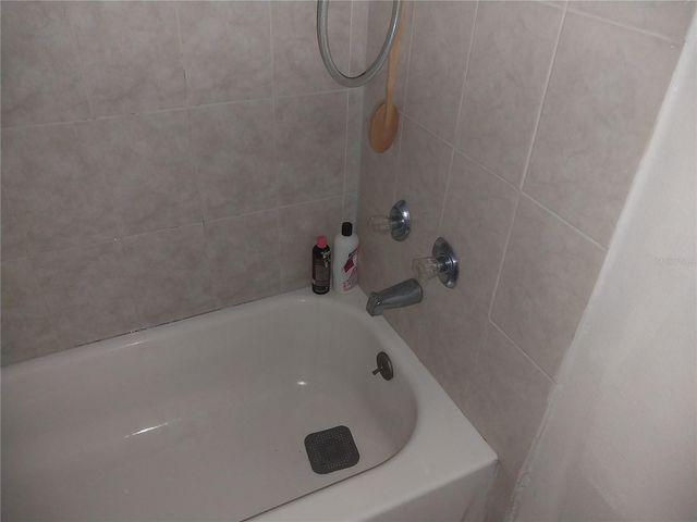 2733 E DELLWOOD DRIVE, Eustis, FL 32726