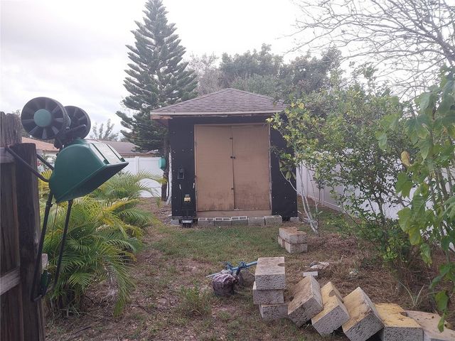 2733 E DELLWOOD DRIVE, Eustis, FL 32726