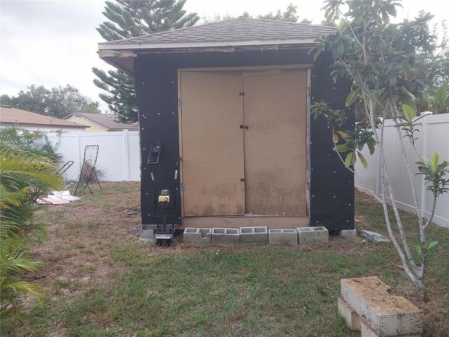 2733 E DELLWOOD DRIVE, Eustis, FL 32726