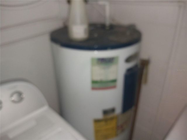 2733 E DELLWOOD DRIVE, Eustis, FL 32726