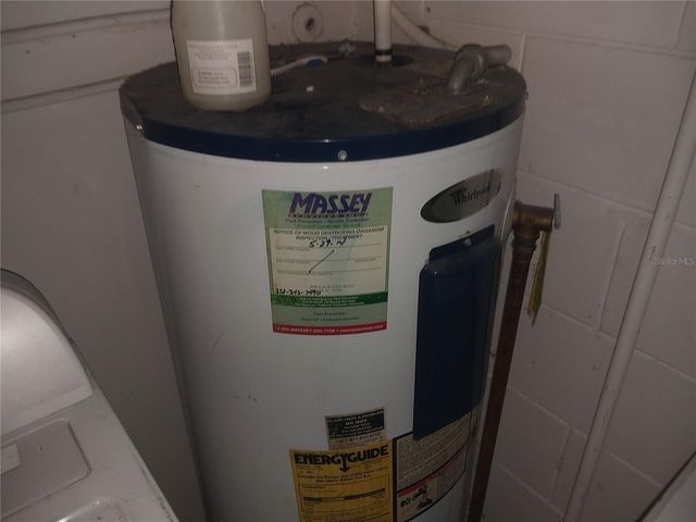 2733 E DELLWOOD DRIVE, Eustis, FL 32726