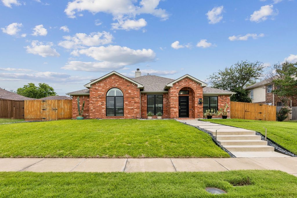826 Ashley Place, Mesquite, TX 75181