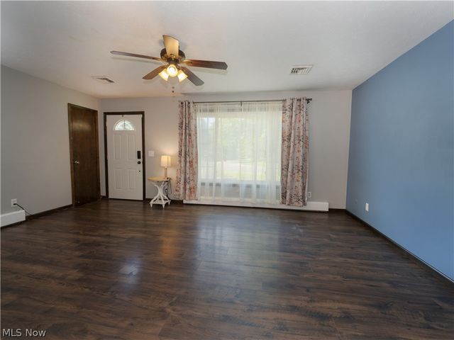 2645 North Way, Akron, OH 44312