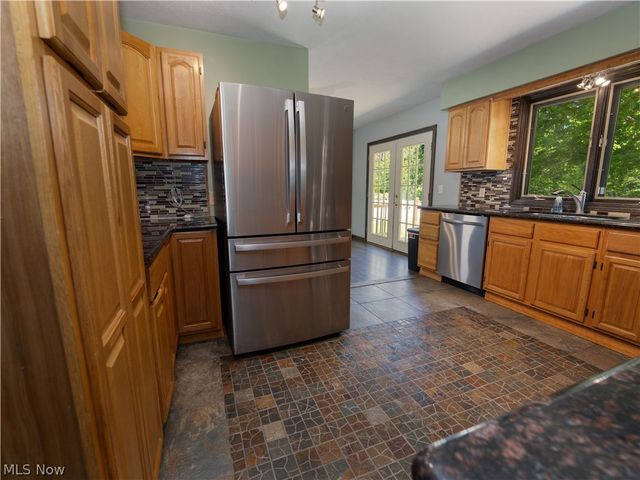 2645 North Way, Akron, OH 44312
