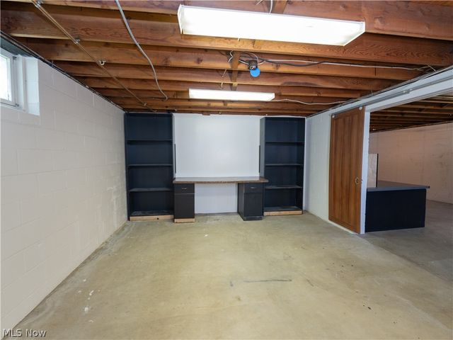 2645 North Way, Akron, OH 44312