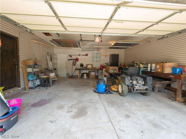 2645 North Way, Akron, OH 44312