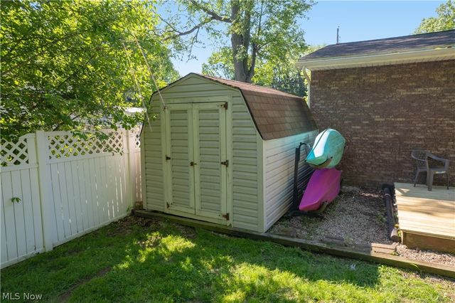 2645 North Way, Akron, OH 44312