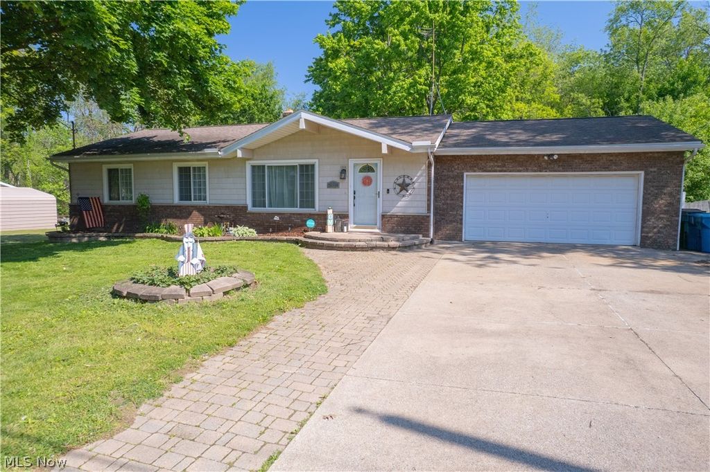 2645 North Way, Akron, OH 44312