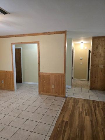 826 Old Newton Road, Daleville, AL 36322