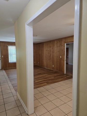 826 Old Newton Road, Daleville, AL 36322